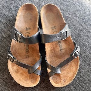 Birkenstock Sandals with Toe Loop *Excellent Condition*